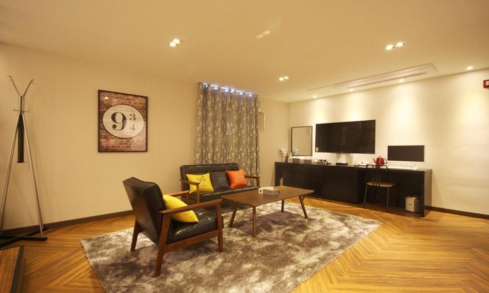 Iksan 4 Seasons Hotel Екстер'єр фото